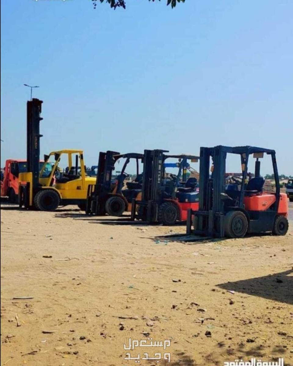 Forklift for rent and towing service  in Jubail at a price of 100 SAR