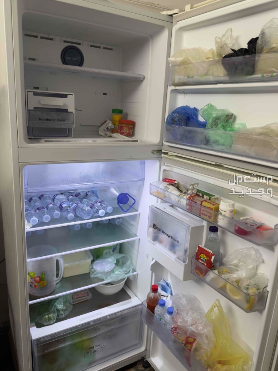 جدة البوادي ثلاجة سامسونج نضيفة جدًا وشبه جديده