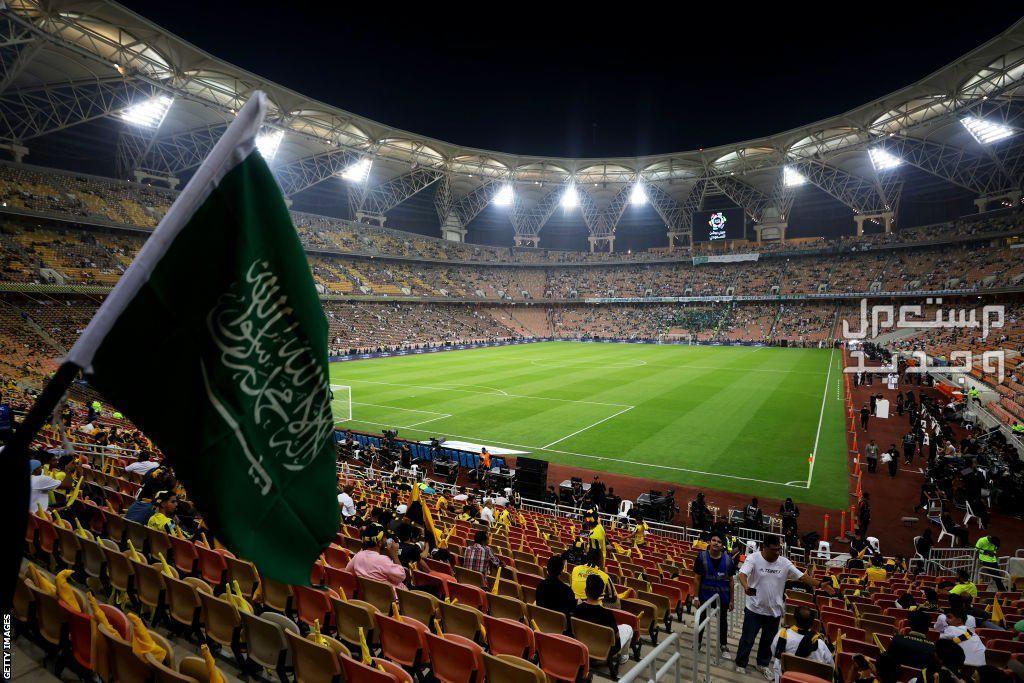 مواصفات ستاد روشن في الرياض: معلم بارز في جنوب غرب الرياض علم السعودية يرفرف في أحد الملاعب