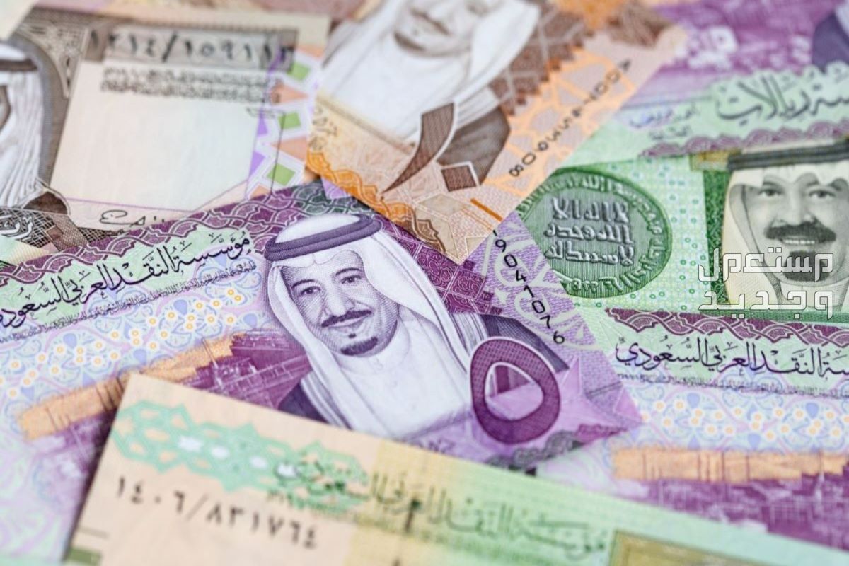 ما هو تفسير حلم النقود الورقية وأهم دلالاته؟ تفسير حلم النقود الورقية للعزباء