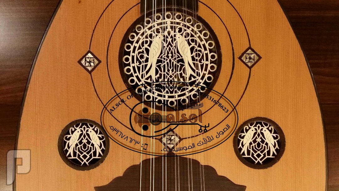 عود موسيقي للبيع