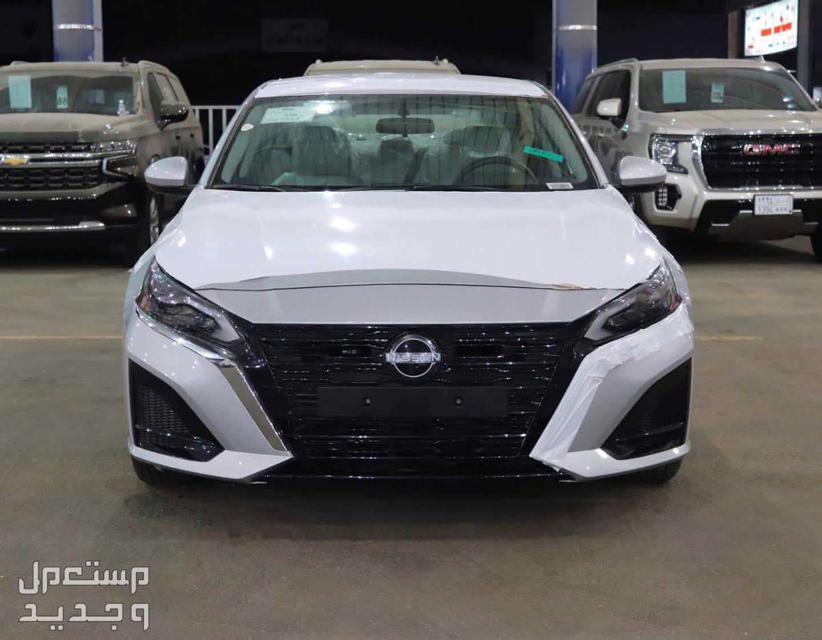 سياره نيسان التيما 2023 في دبي بسعر70 ألف درهم إماراتي