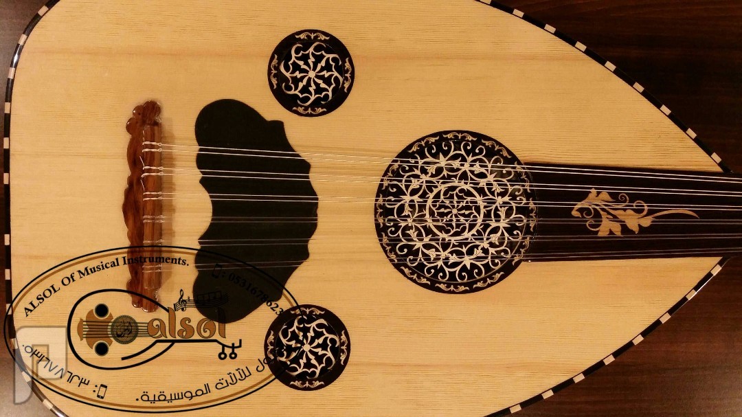 عود موسيقي للبيع
