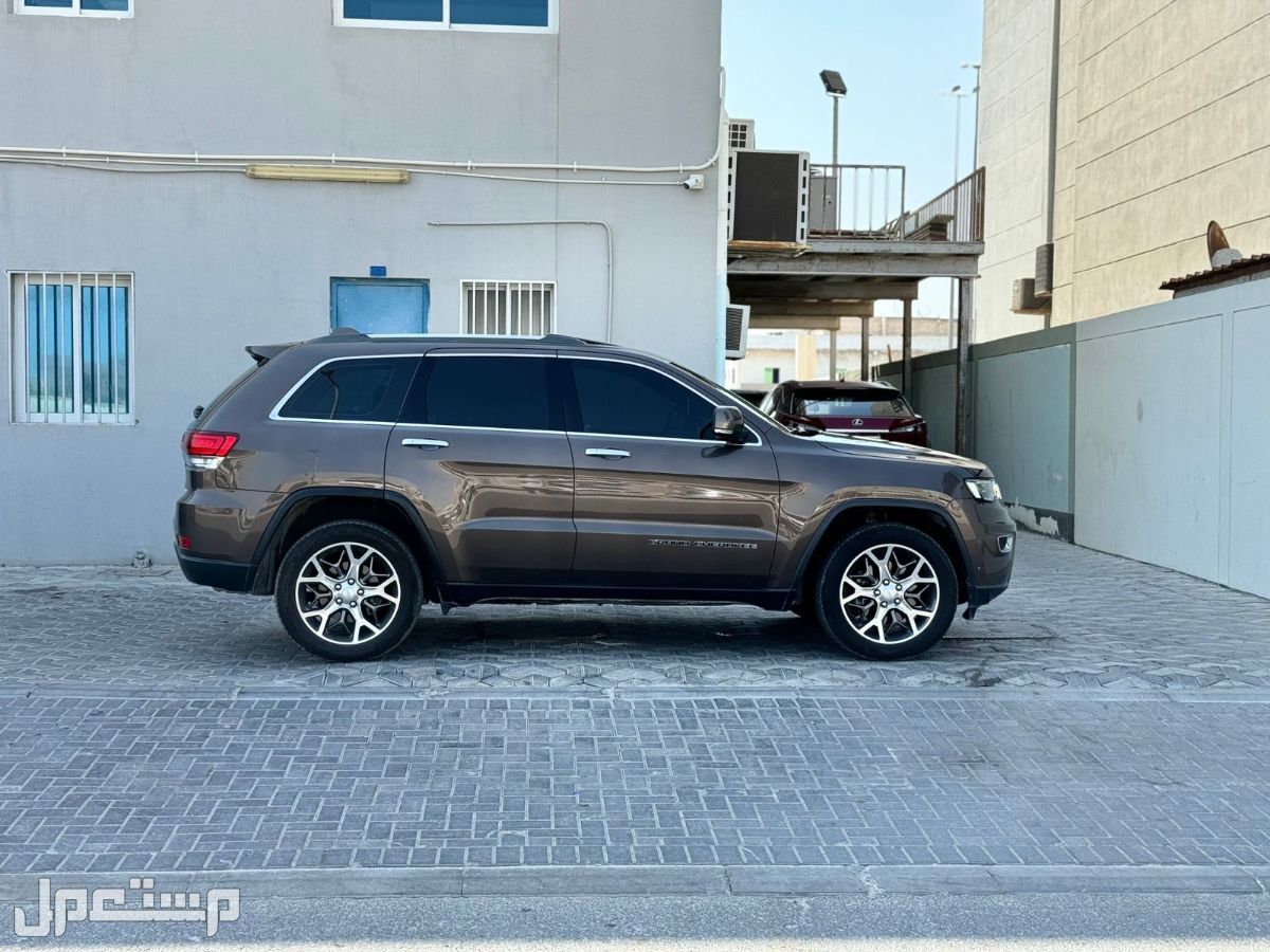 جيب جراند شيروكي 2020 في الرفاع بسعر 11950 دينار بحريني