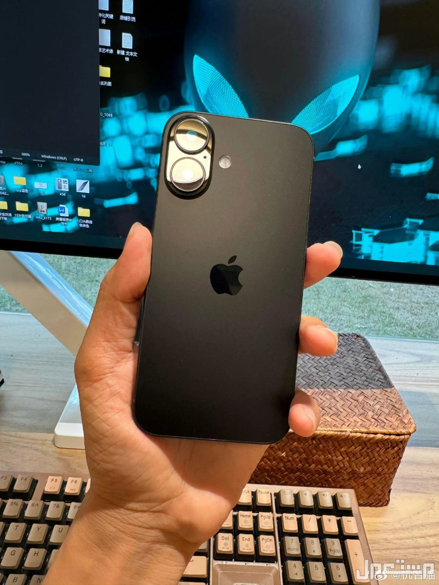 تعرف على مواصفات هاتف iPhone 17 Air ايفون 16