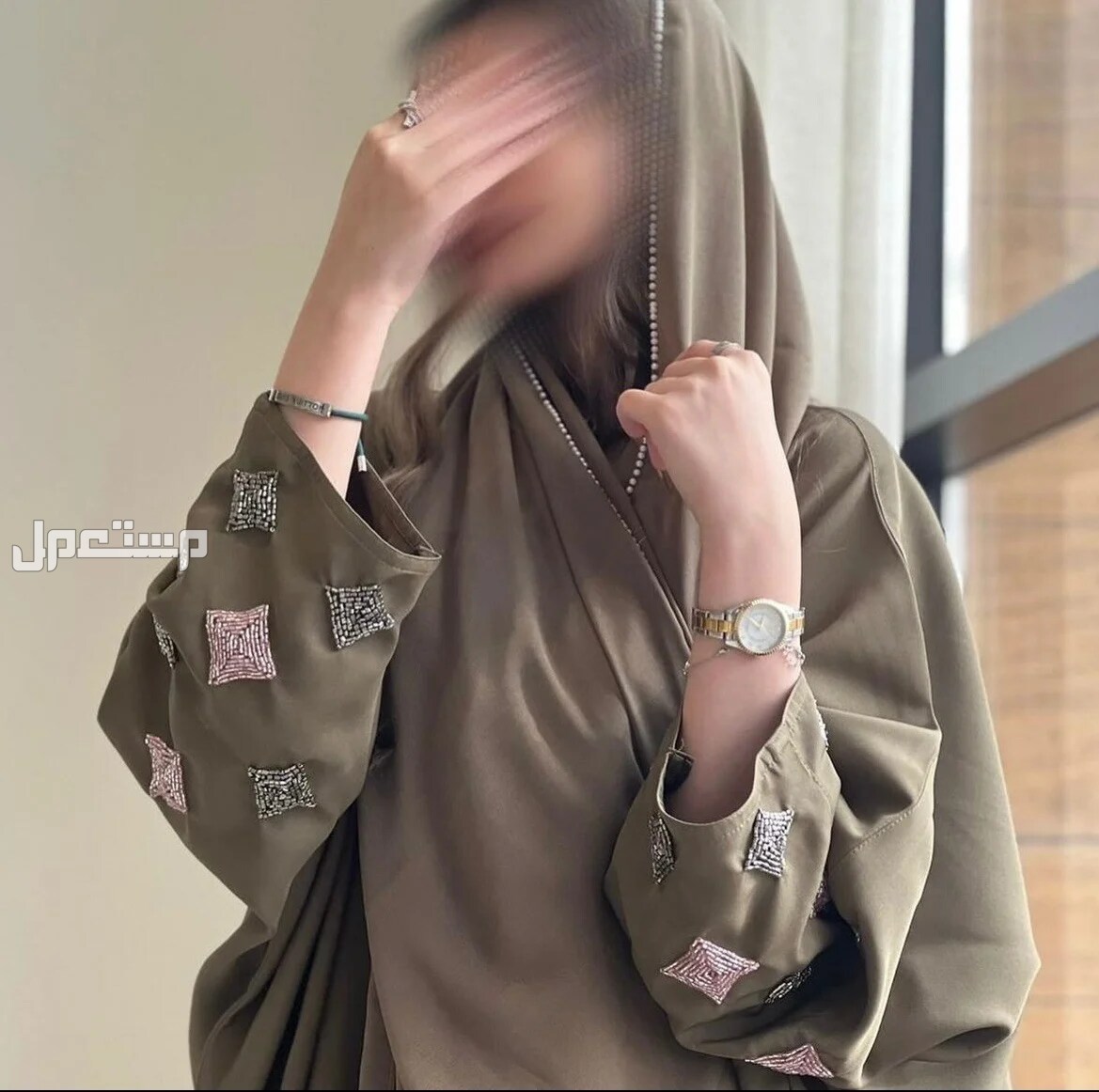 كيف افتح مشروع تصميم عبايات تجربتي في مشروع عبايات