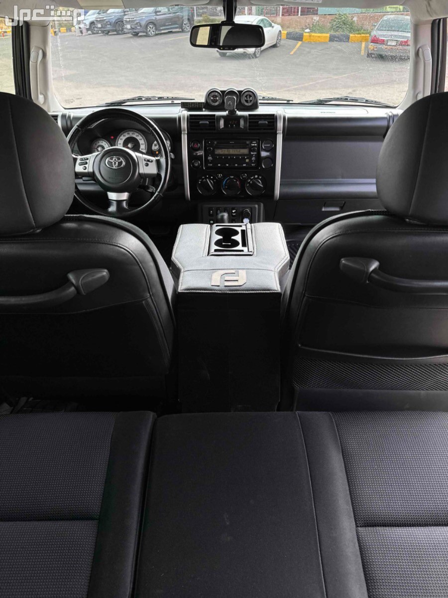تويوتا إف جي FJ 2015 في أبهــــا بسعر 75 ألف ريال سعودي