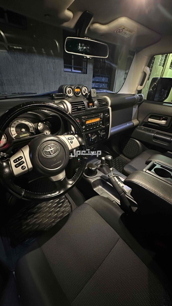 تويوتا إف جي FJ 2015 في أبهــــا بسعر 75 ألف ريال سعودي