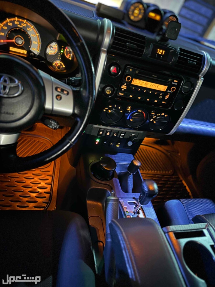 تويوتا إف جي FJ 2015 في أبهــــا بسعر 75 ألف ريال سعودي