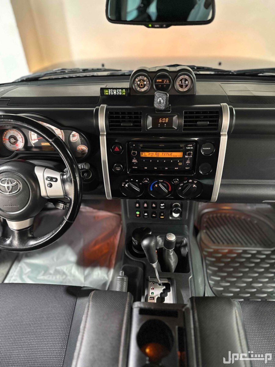 تويوتا إف جي FJ 2015 في أبهــــا بسعر 75 ألف ريال سعودي