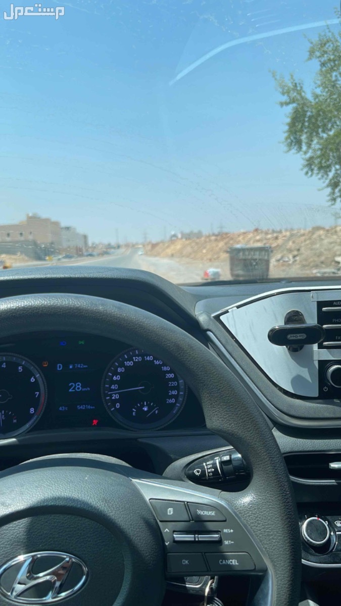 في الرياض بسعر 100 ريال سعودي
