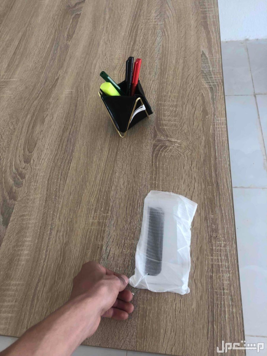 طاولات مكتب وكراسي  في الدوادمى