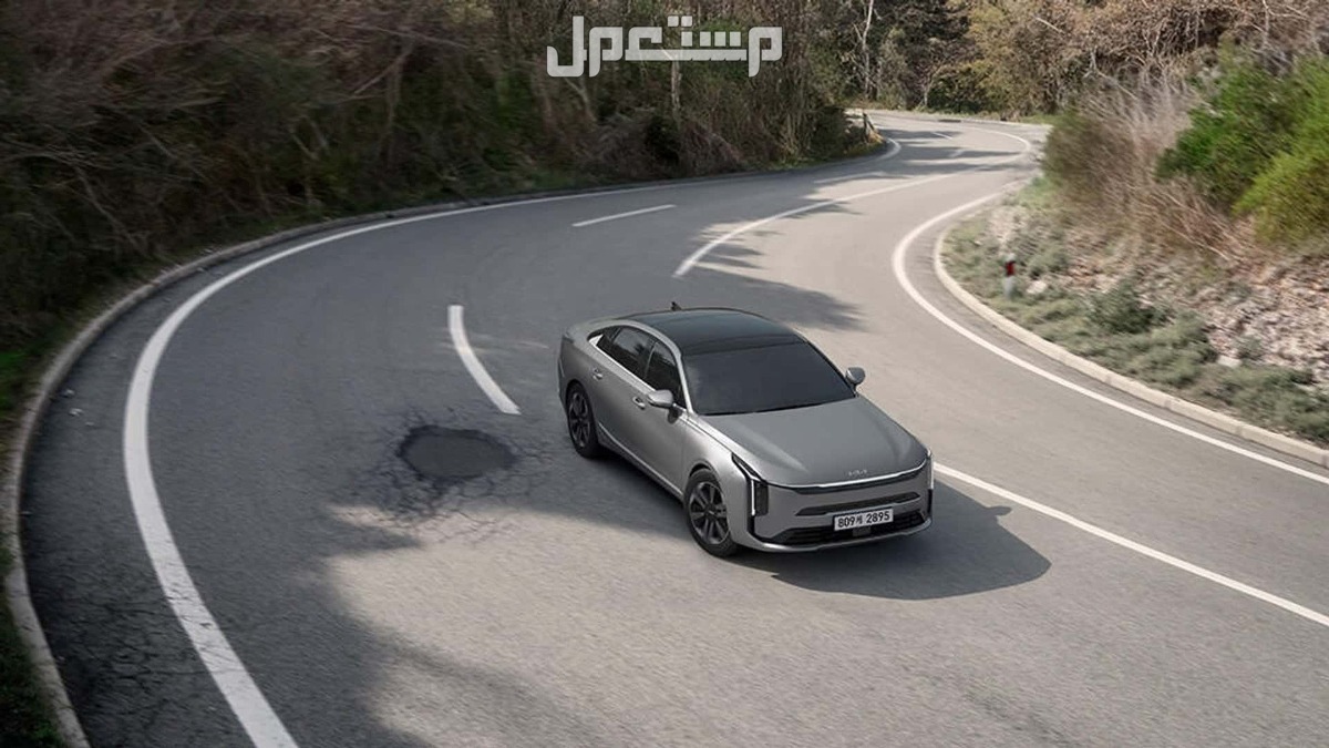 كيا K8 2025 السيدان الجريئة بلغة تصميم جديدة كليًا كيا K8 2025 الجديدة
