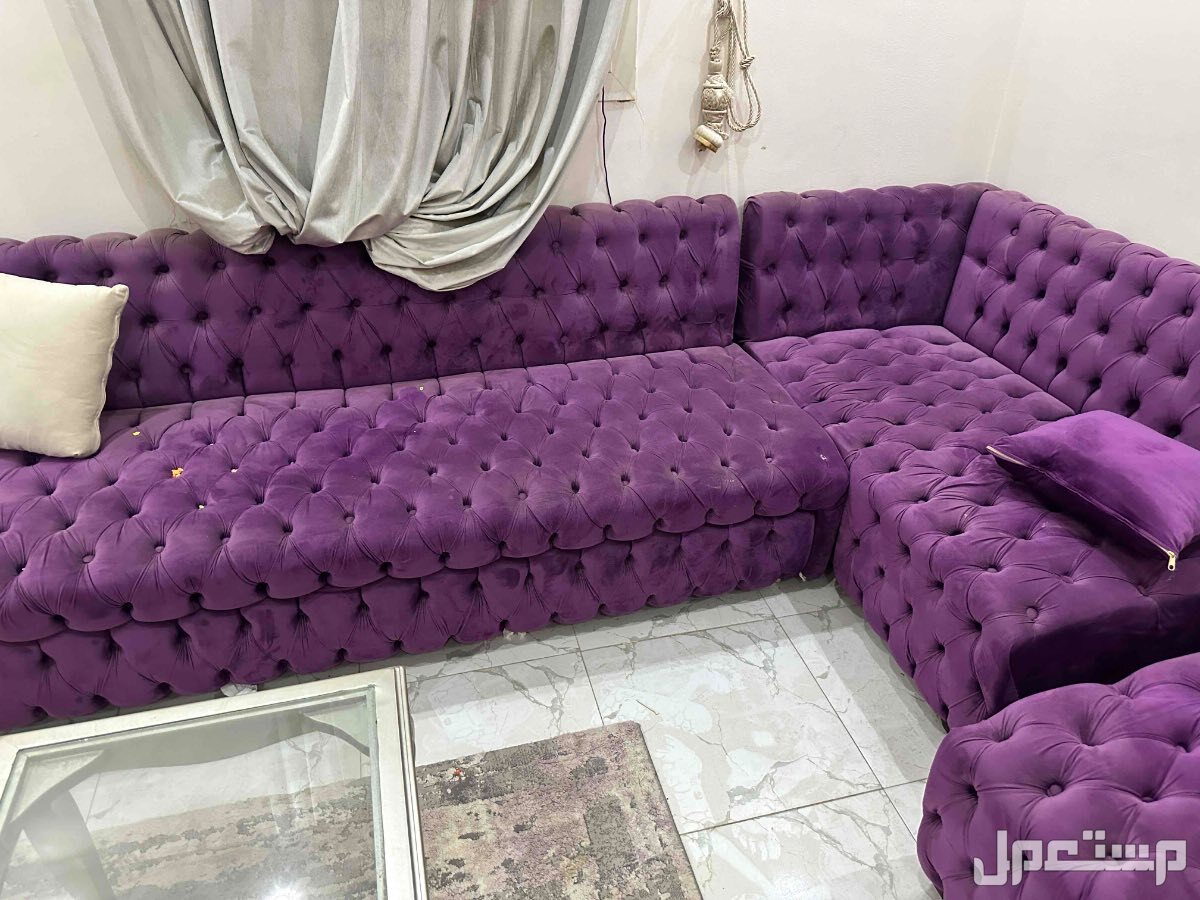 ركنة سرير وتربيزة تلفزيون
