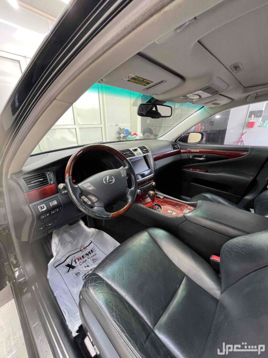 لكزس LS460 2011