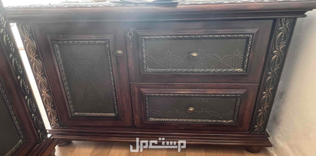 اثاث مكتبي