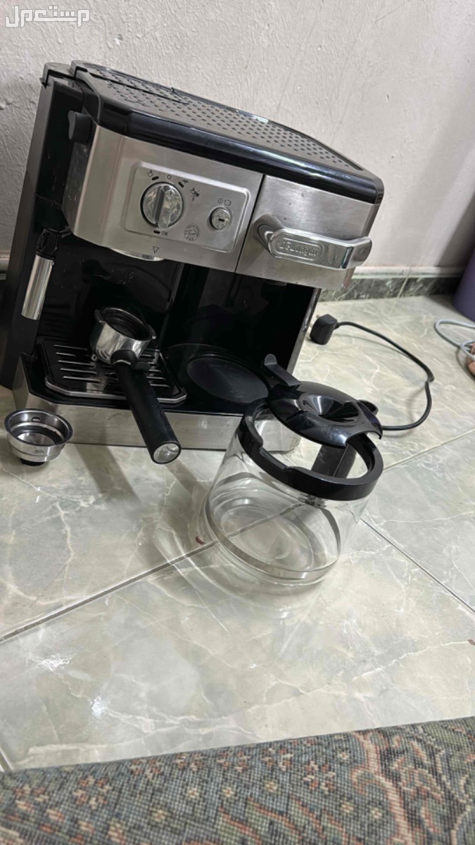 مكينة قهوه صناعه ايطاليه من شركة DeLonghi  في المدينة المنورة بسعر 450 ريال سعودي