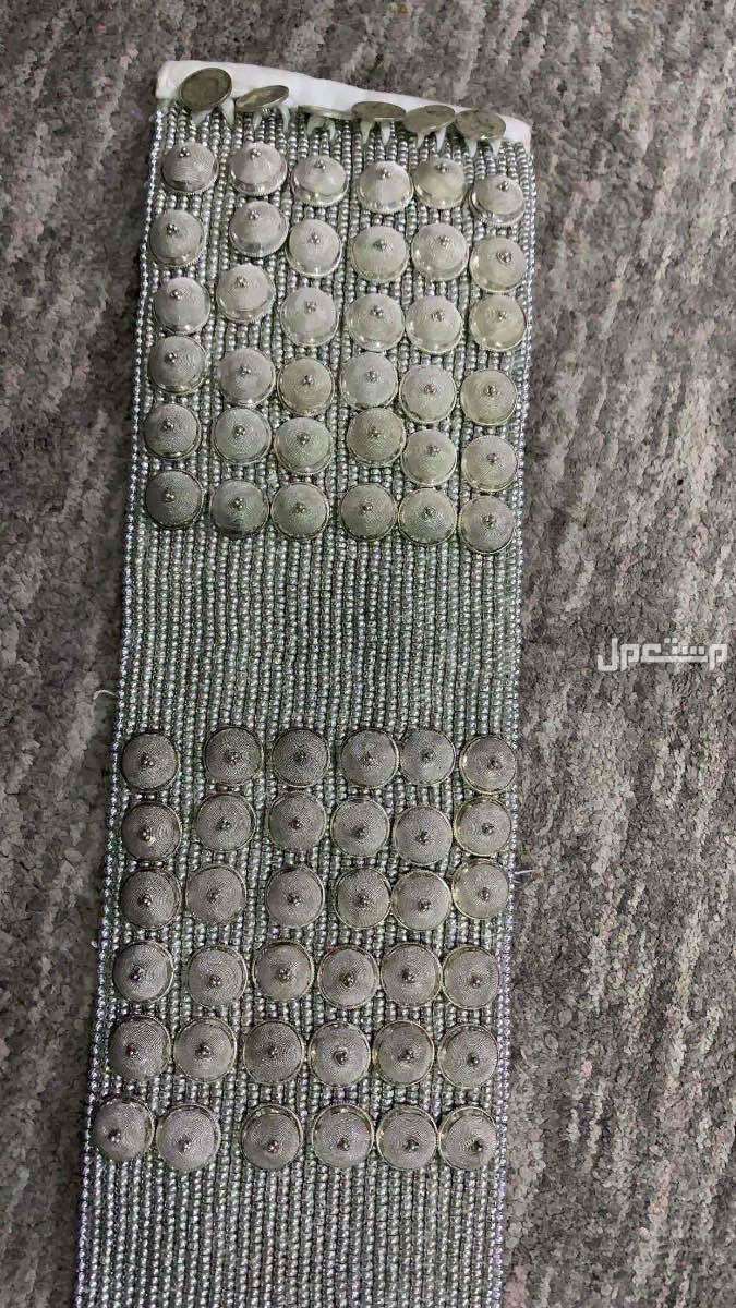 لبس ديرة للبيع
