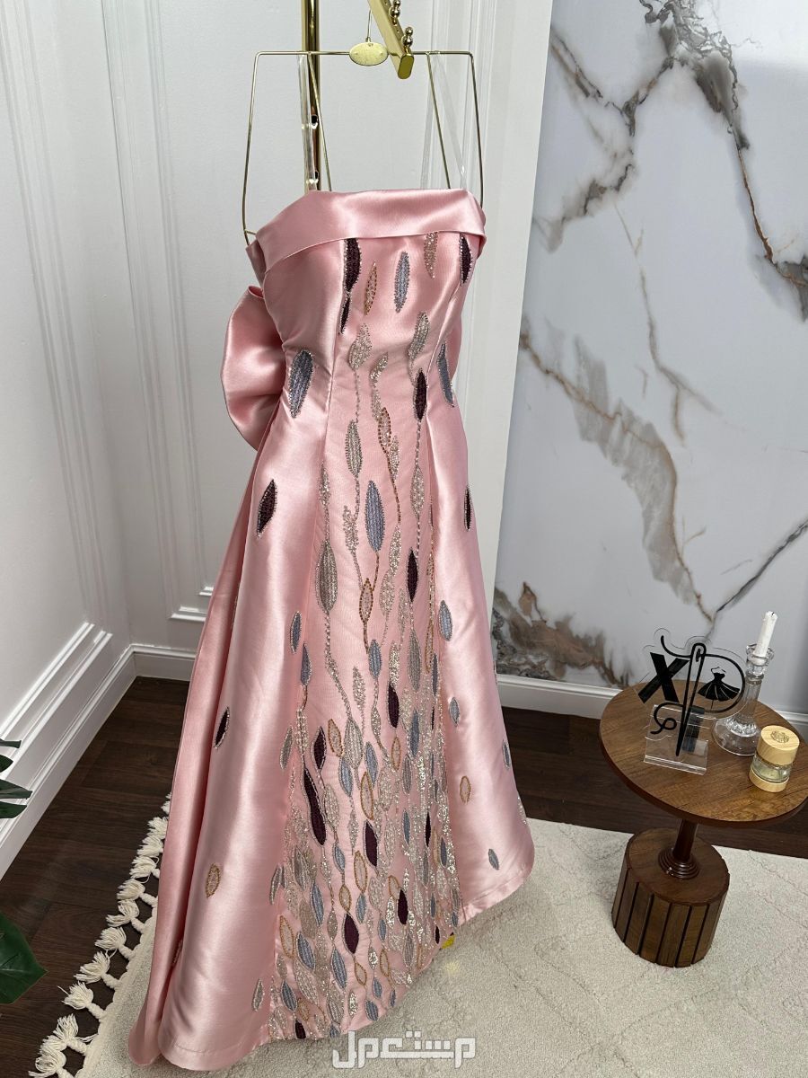 فساتين  متنوعه : سهرة _زواجات _نواعم _فخمه _محتشمه _ قصيرة__ حوامل   المقاسات بلأحرف:S  M L XL  XXL  XXXL   المقاسات بلأرقام :  1.2.3.4.5.6.7   🛑الاسعار تبداء من 200 ريال   نشحن لكافه مدن ا