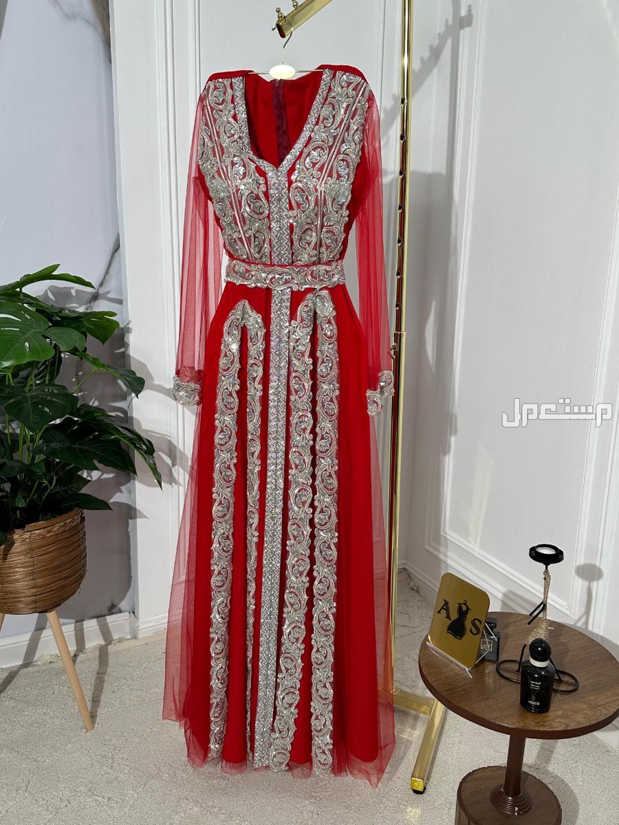 فساتين  متنوعه : سهرة _زواجات _نواعم _فخمه _محتشمه _ قصيرة__ حوامل   المقاسات بلأحرف:S  M L XL  XXL  XXXL   المقاسات بلأرقام :  1.2.3.4.5.6.7   🛑الاسعار تبداء من 200 ريال   نشحن لكافه مدن ا
