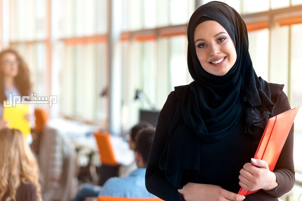 أفضل طريق النجاح في الدراسة الجامعية فتاة سعودية في الجامعة