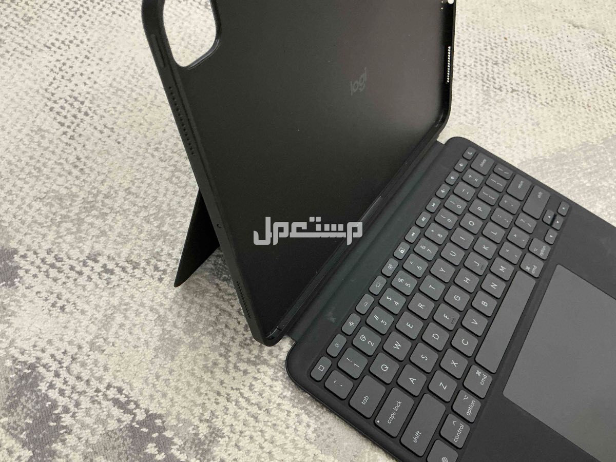 logitech combo touch for iPad Pro M4 13 inch
