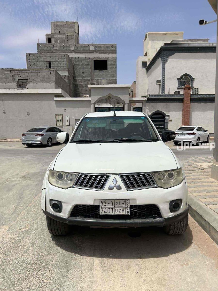 ميتسوبيشي باجيرو 2012 في الرياض بسعر 15 ألف ريال سعودي