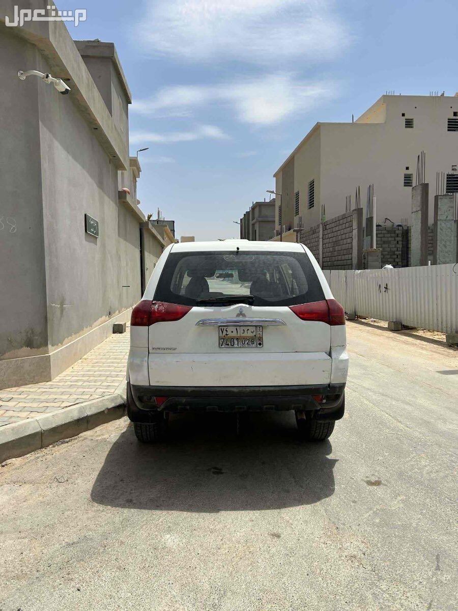 ميتسوبيشي باجيرو 2012 في الرياض بسعر 15 ألف ريال سعودي