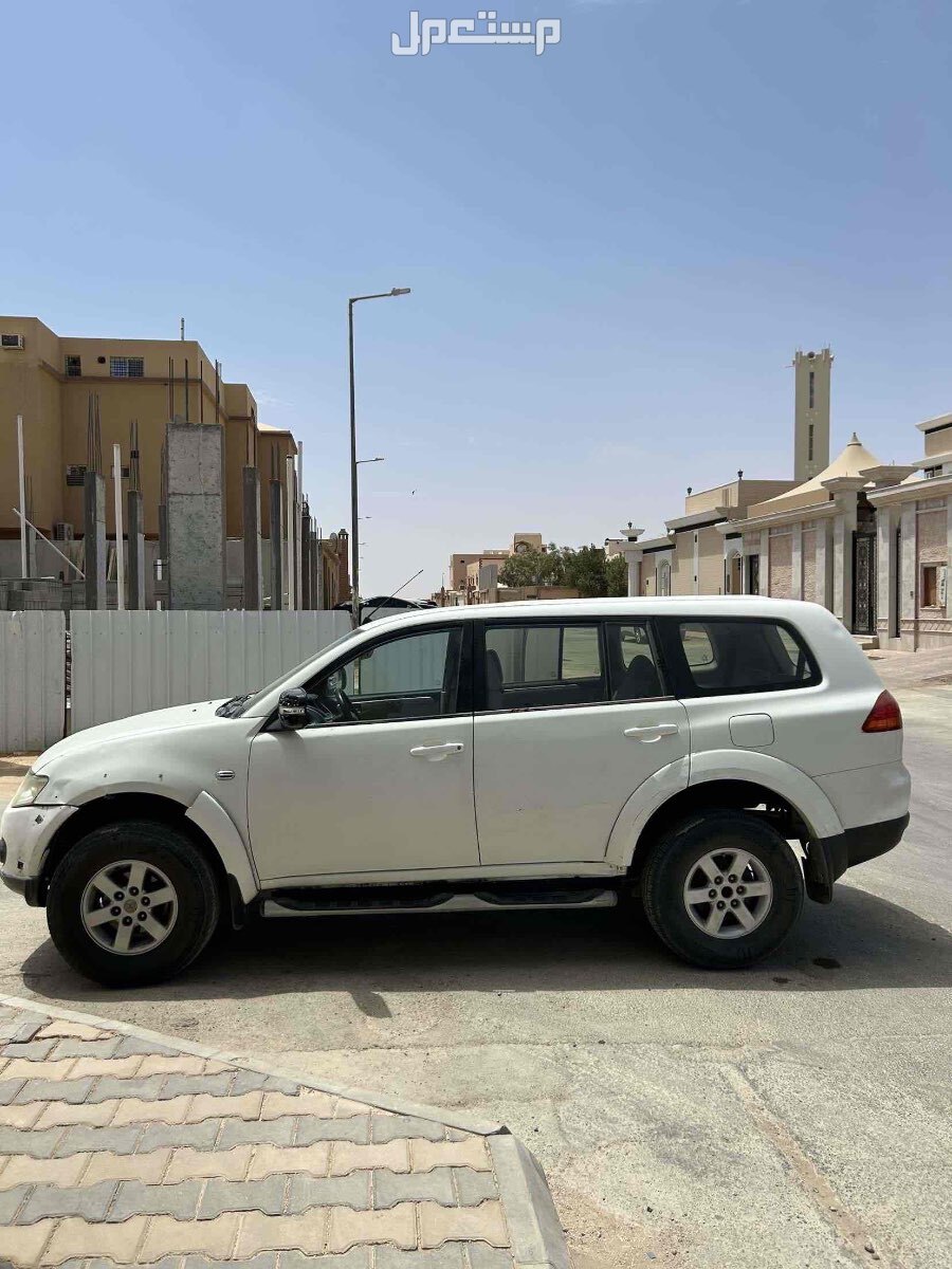 ميتسوبيشي باجيرو 2012 في الرياض بسعر 15 ألف ريال سعودي