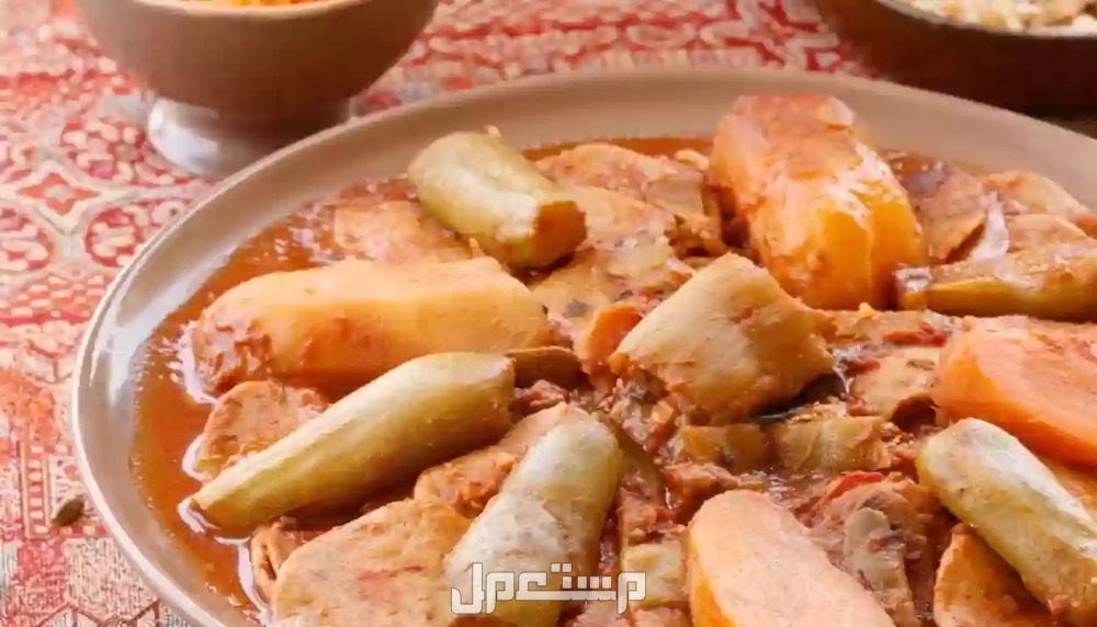 أشهر 5 أكلات سعودية في اليوم الوطني 1446 المطازيز السعودية