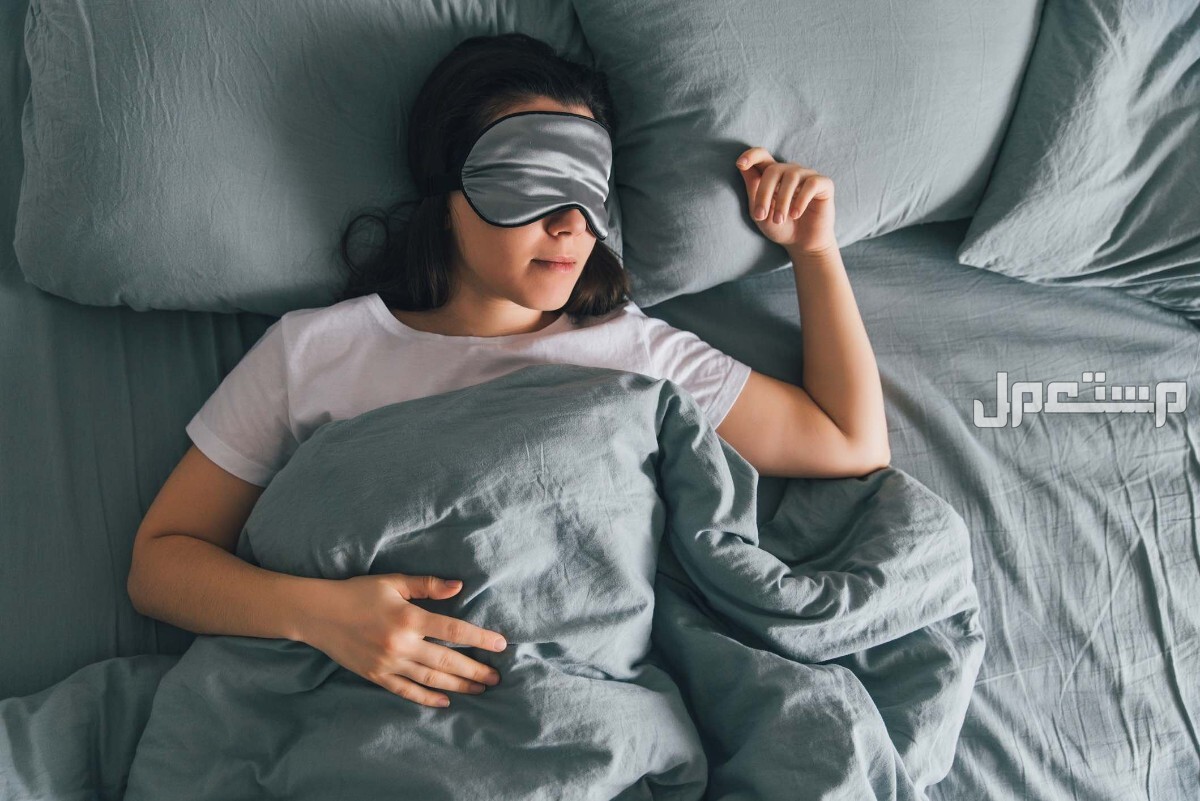 تفسير حلم تمزيق الثياب للرجل والمرأة ما معنى الملابس الممزقة في المنام؟
