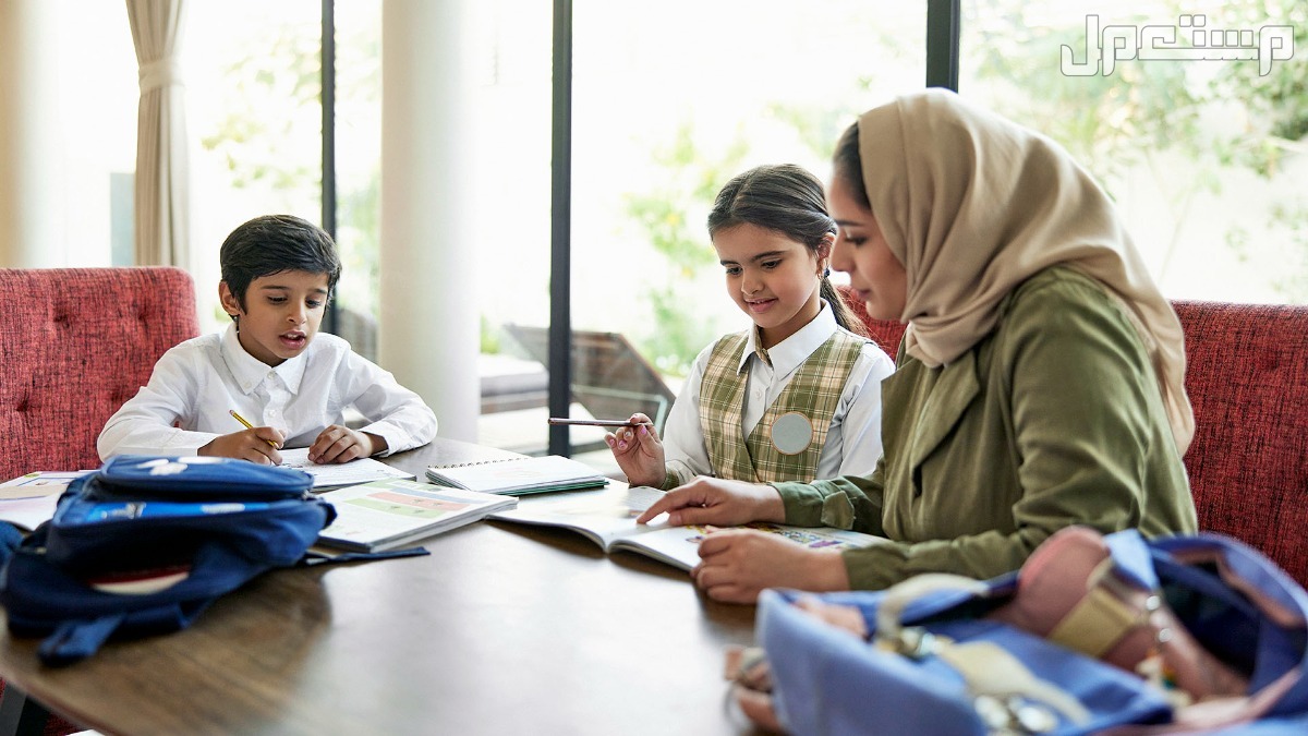 دعاء تحصين الأبناء قبل الخروج إلى المدرسة ام تذاكر لأبنائها