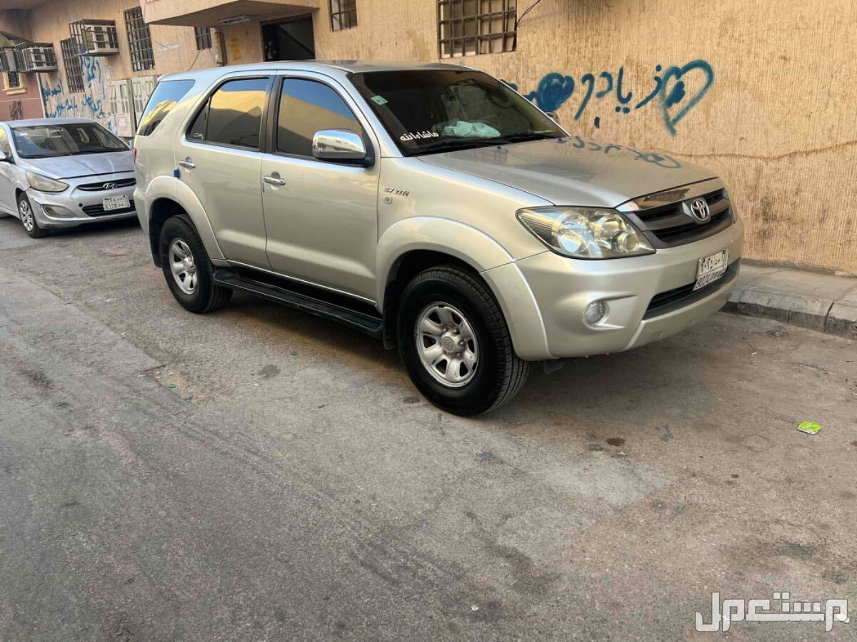 تويوتا فورتشنر 2008 في الرياض بسعر 35 ريال سعودي