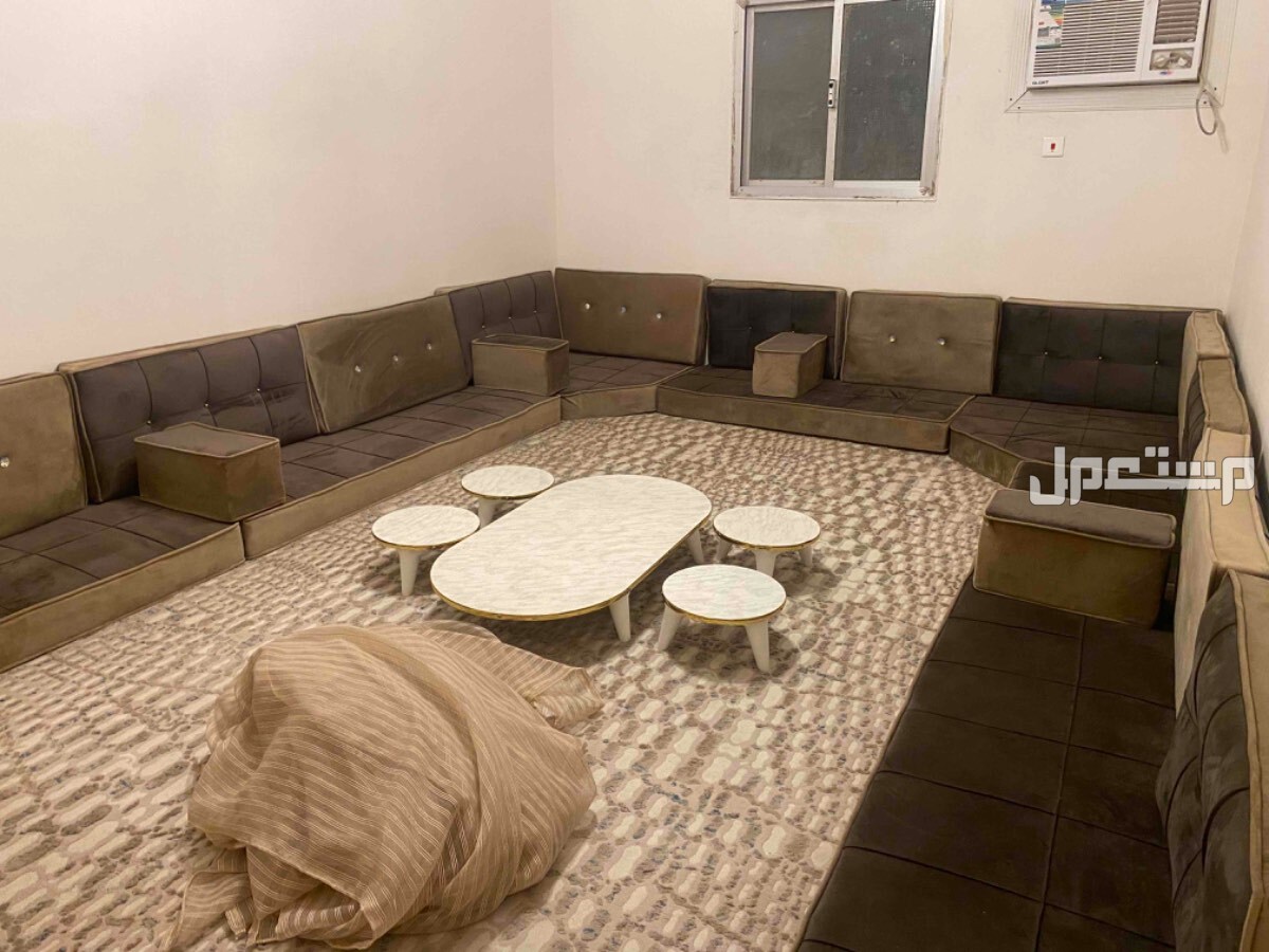 كنب  في خميس مشيط بسعر 2500 ريال سعودي