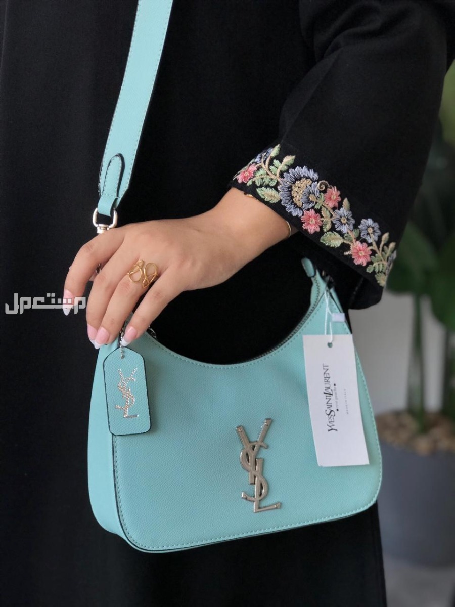 شنط ماركه سلوران معى جميع الملحقات نفس الصوره