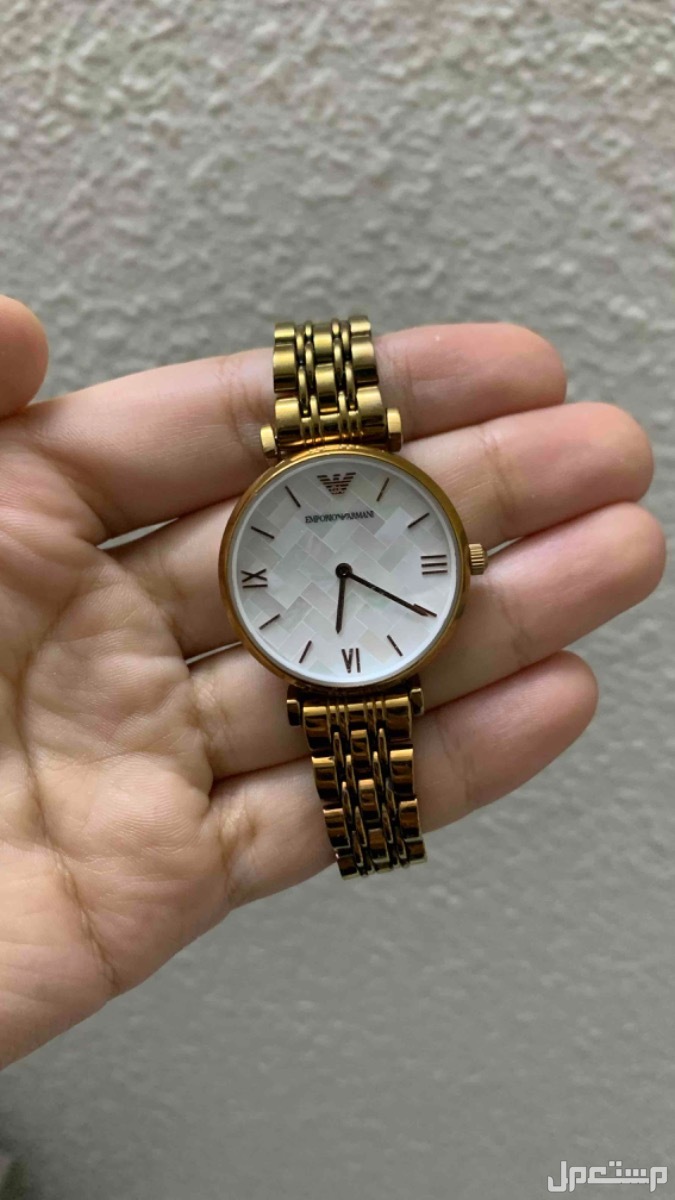 ساعه جورجيو ارماني نسائيه