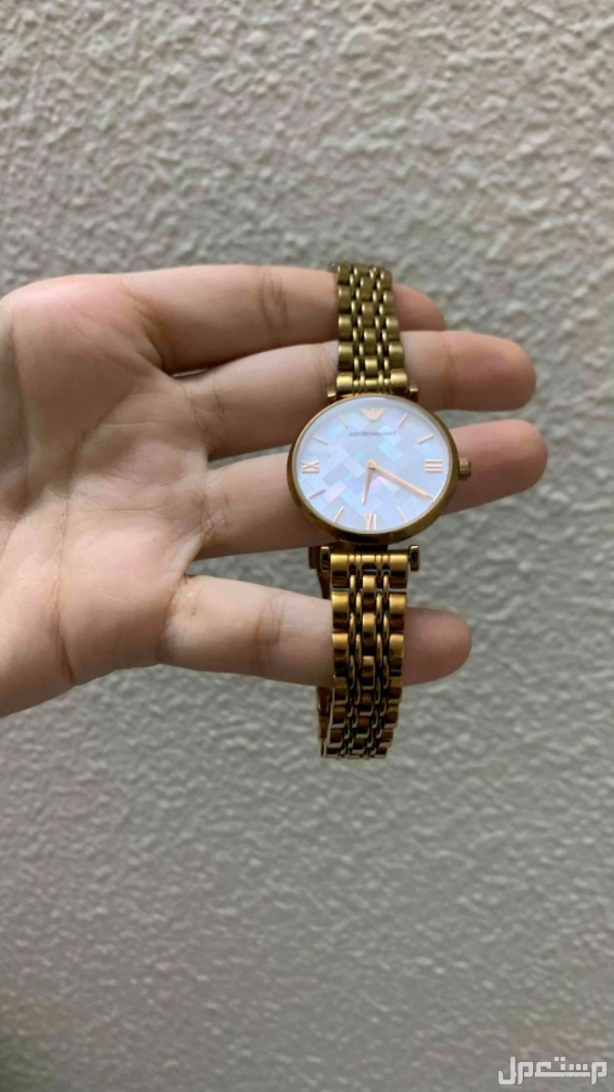 ساعه جورجيو ارماني نسائيه