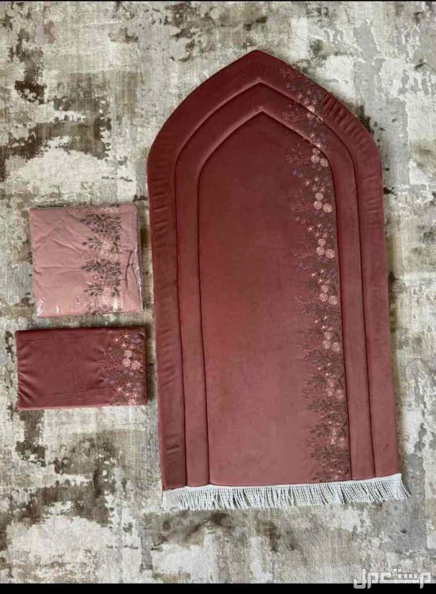 🌹عروضنا مستمره 🌹عرضنا اليوم  🌹أطقم صلاة خامه نظيف 🌹الطقم يتكون من 🌹سجاد صلاة مبطن اثنين سنت 🌹بيت مصحف مطرز 🌹شرشف صلاة قطن مرد 🌹 مطرز بنفس الرسمه 🌹مع فيديو توضيح لموديل الشرشف 🌹