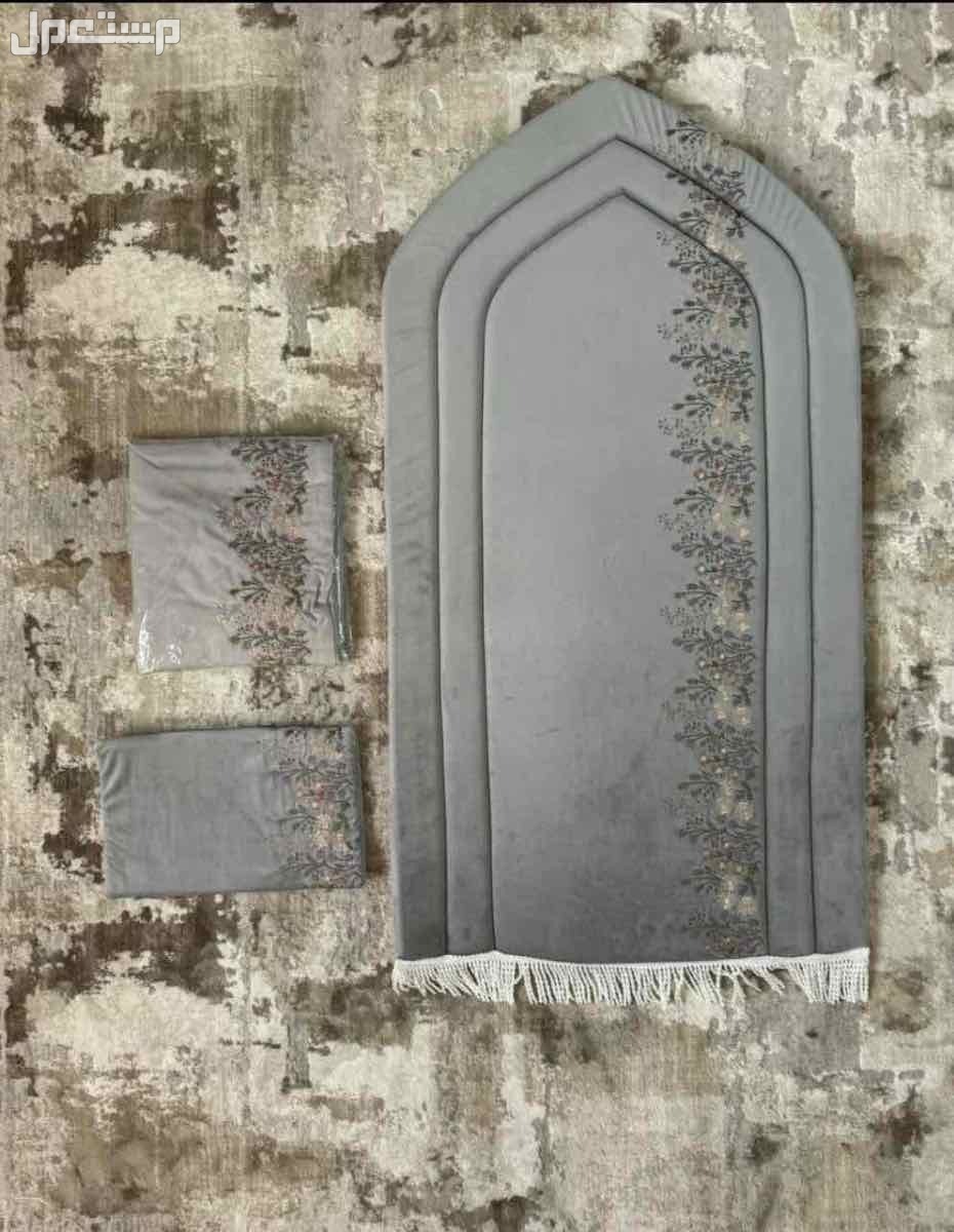 🌹عروضنا مستمره 🌹عرضنا اليوم  🌹أطقم صلاة خامه نظيف 🌹الطقم يتكون من 🌹سجاد صلاة مبطن اثنين سنت 🌹بيت مصحف مطرز 🌹شرشف صلاة قطن مرد 🌹 مطرز بنفس الرسمه 🌹مع فيديو توضيح لموديل الشرشف 🌹
