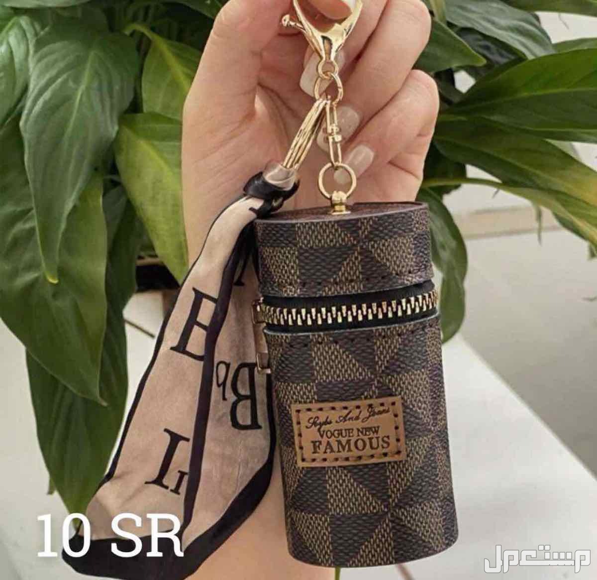 اكسسوارات وجوالات بسعر الجمله