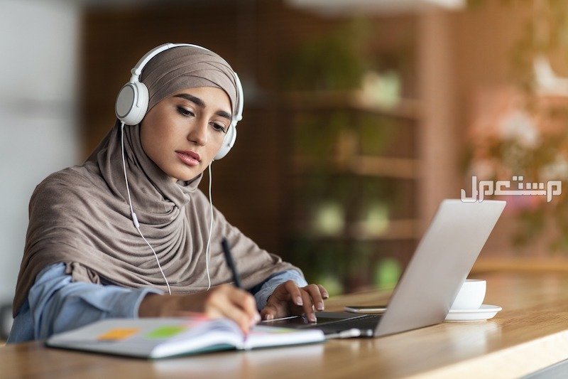 أفضل 5 تطبيقات دراسية للطلاب 2025 أفضل 5 تطبيقات دراسية للطلاب 2025