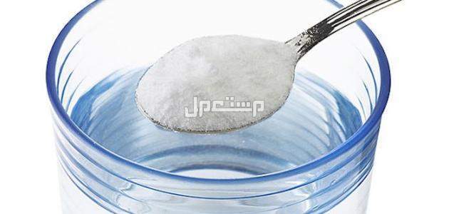 فوائد محلول الملح للبشرة واستخداماته وأسعاره وضع محلول الملح للبشرة