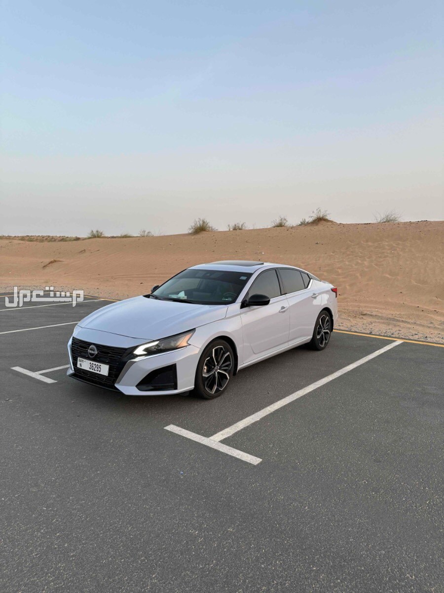 نيسان التيما 2023 في دبي بسعر 71 ألف درهم إماراتي
