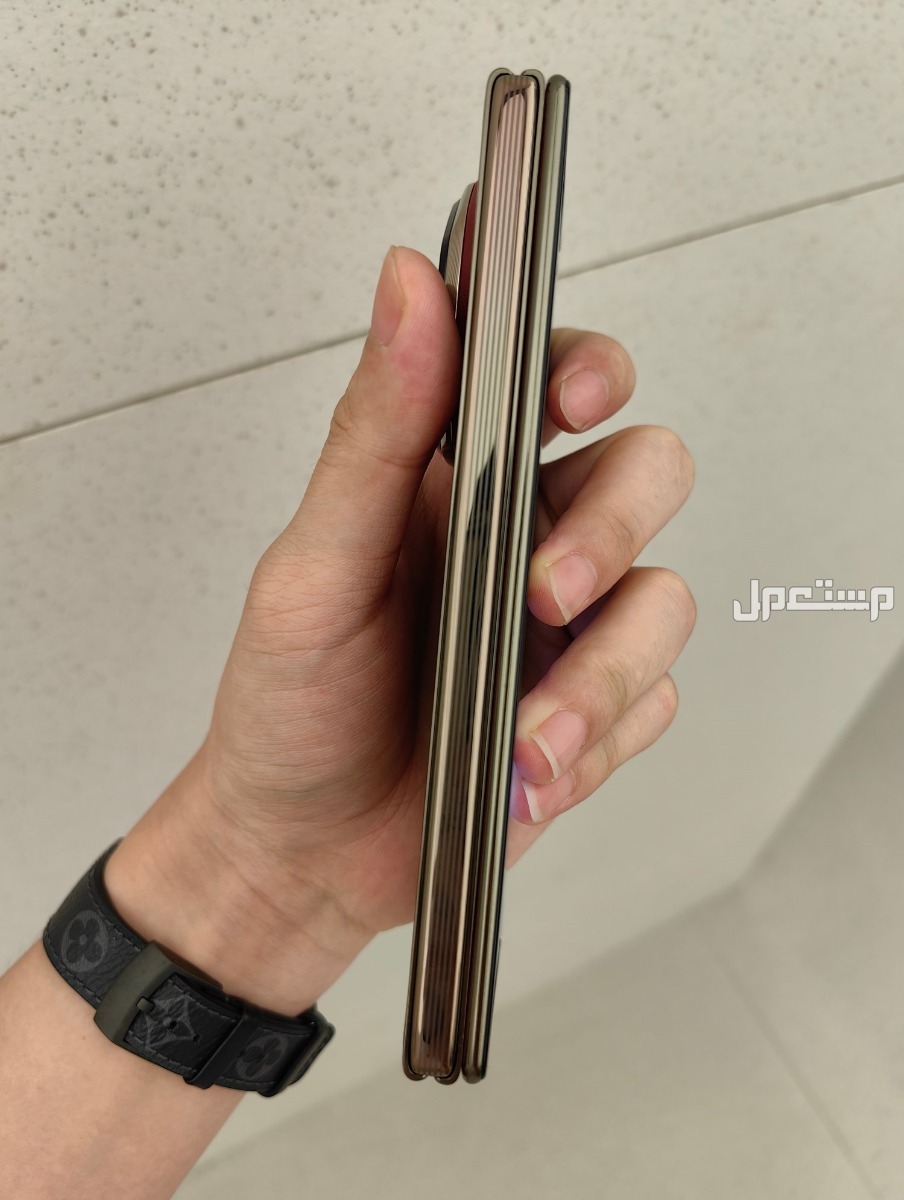كيفية حجز هاتف هواوي Huawei Mate XT ثلاثي الطي في 5 خطوات
