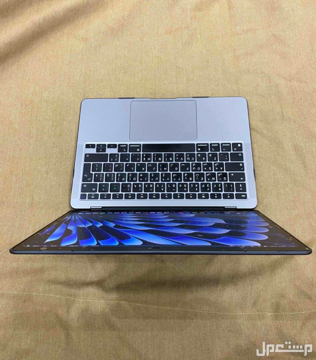 macbook air m1 ماك بوك اير ماركة أبل في رنية بسعر 2500 ريال سعودي