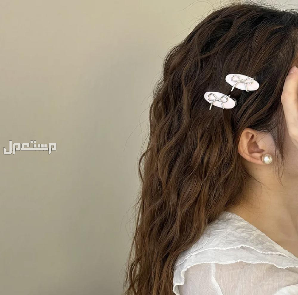 أجمل قصات شعر لشتاء 2025 تسريحة الشعر الويفي