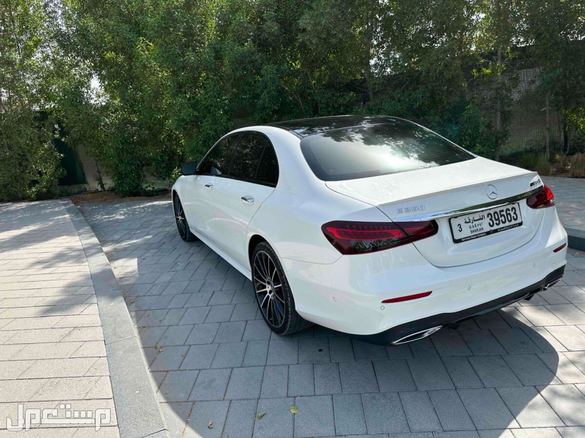 مرسيدس بنز E-Class 2023 في الشارقة بسعر 220 ألف درهم إماراتي
