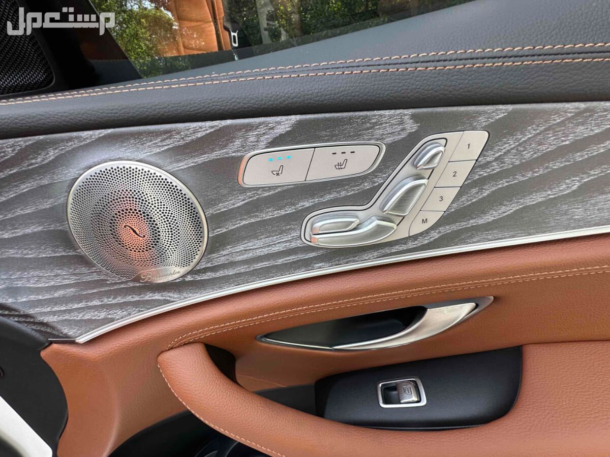 مرسيدس بنز E-Class 2023 في الشارقة بسعر 220 ألف درهم إماراتي