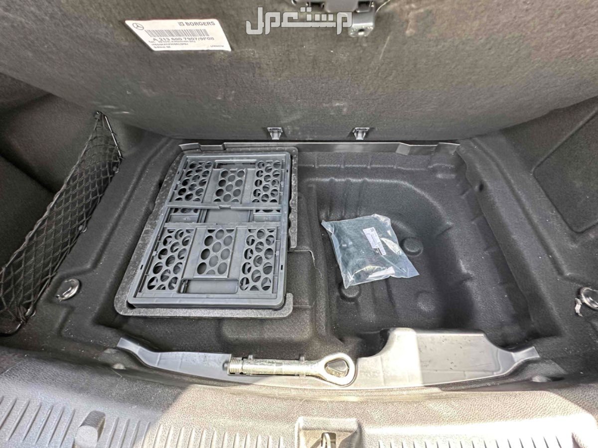 مرسيدس بنز E-Class 2023 في الشارقة بسعر 220 ألف درهم إماراتي
