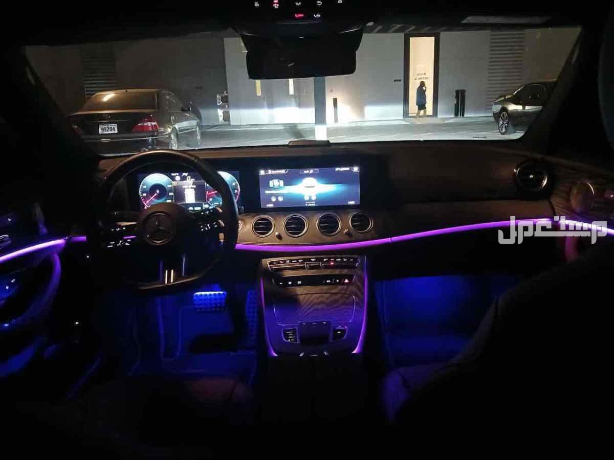 مرسيدس بنز E-Class 2023 في الشارقة بسعر 220 ألف درهم إماراتي